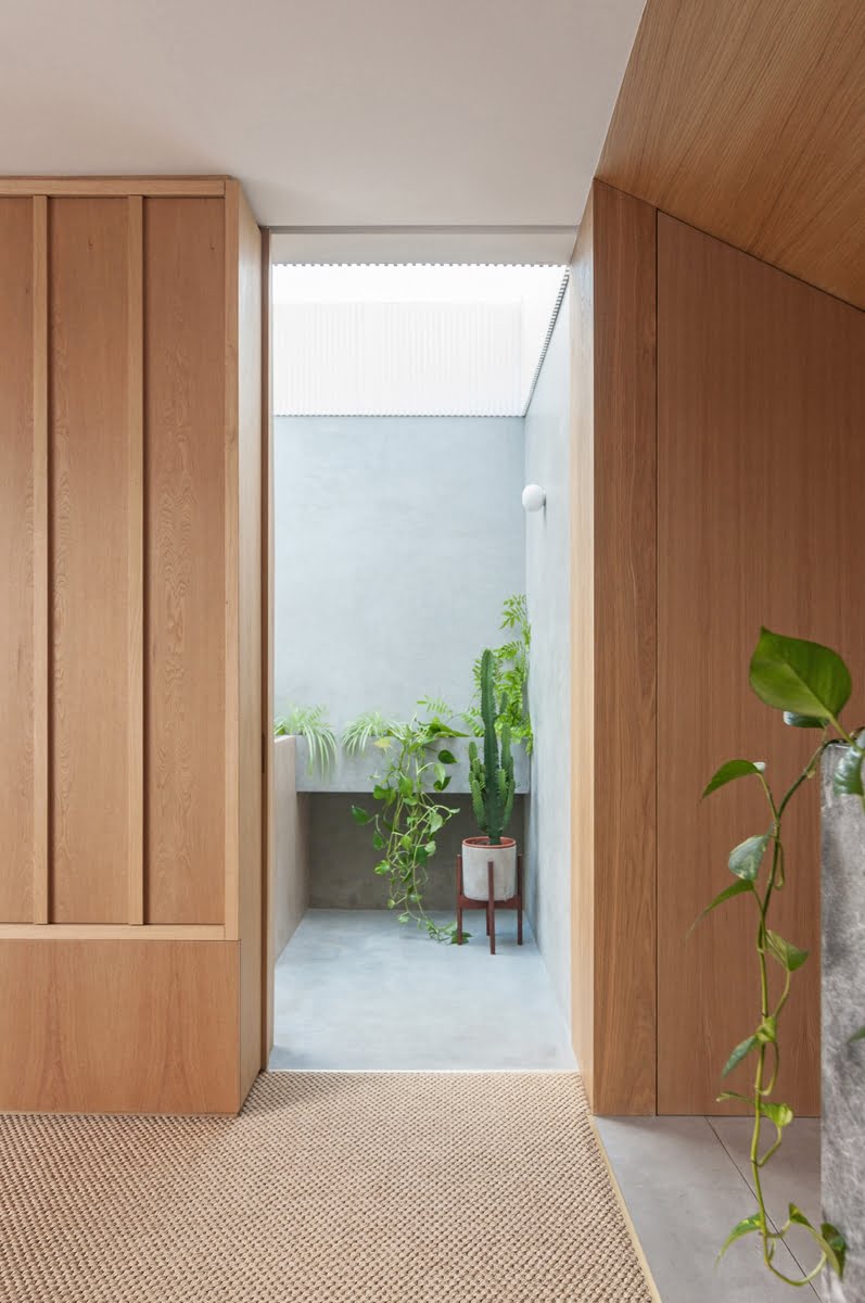 sliding pocket door